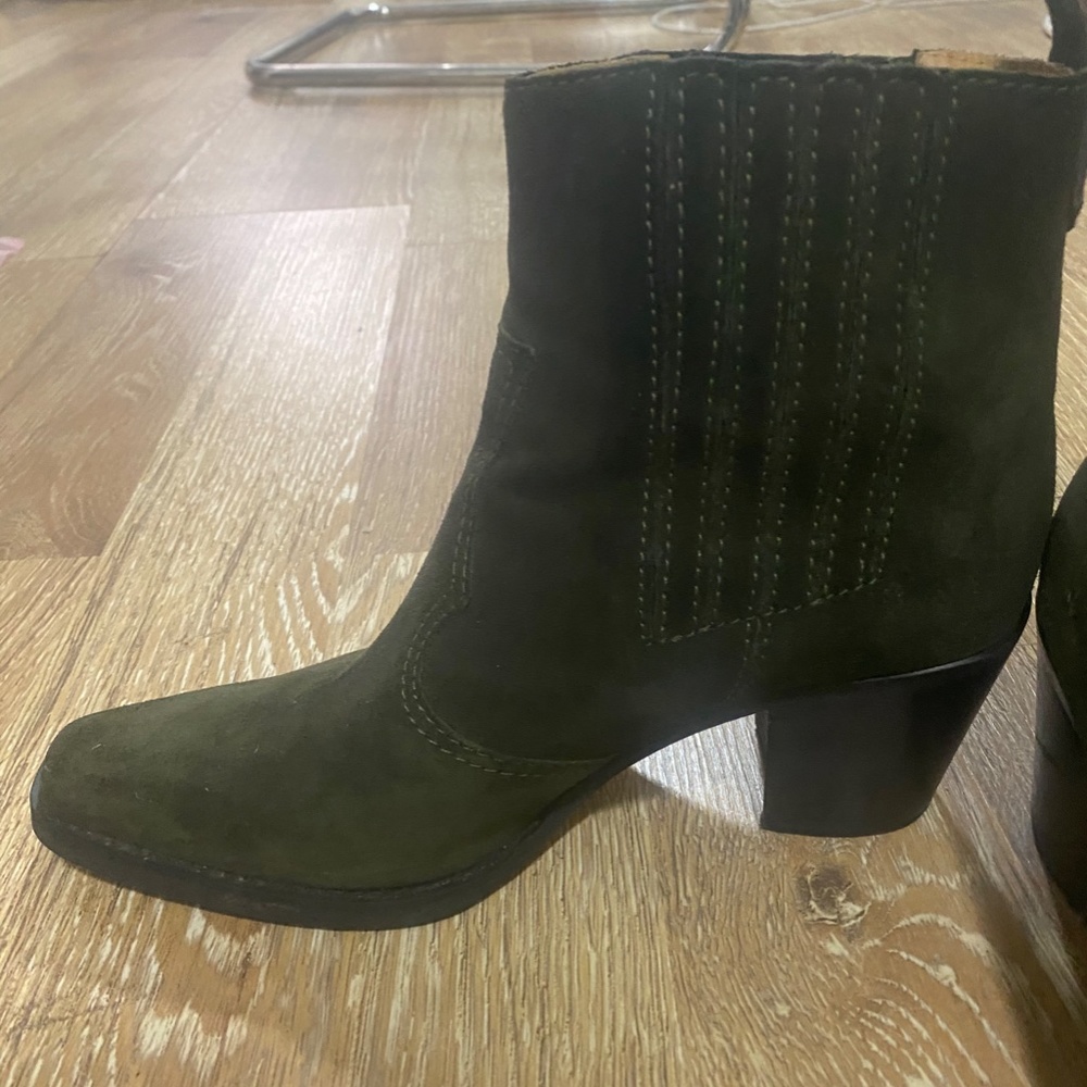 GANNI chunky-heel pull-on boots